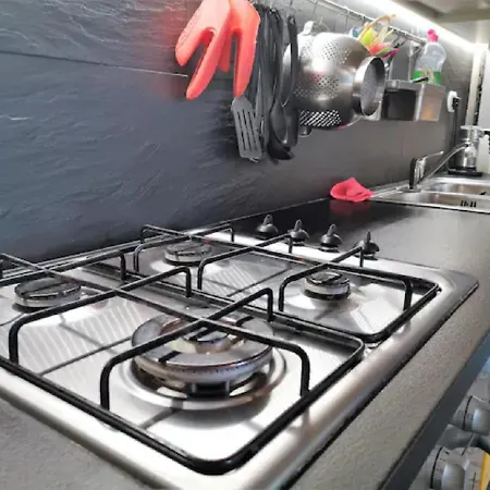 Poeti&misultin. Poesia E Sul Apartament *